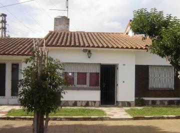 Casa de 4 ambientes, Lomas de Zamora · Chalet Bº Nuevo, 4 Amb./apto Credito