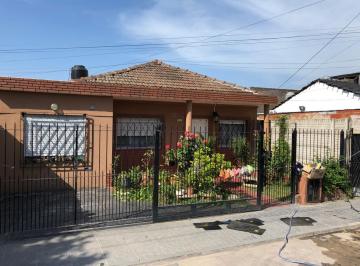 INB-INB-2722_2 · Casa 3 Dorm.. | Calle