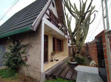 PH de 3 ambientes, Avellaneda · Alquiler PH de 3 Ambientes Al Frente con Patio