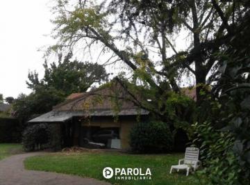 Casa de 6 ambientes, Hurlingham · Casa en Venta en Hurlingham