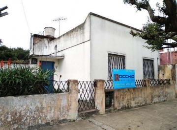 Casa · 85ha · 3 Ambientes · 1 Cochera · Casa 3 Ambientes. | Luro 575