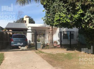 Casa · 215m² · 5 Ambientes · 2 Cocheras · Casa a La Venta - Belen de Escobar - Negocios Inmobiliarios Cristian Moos Walder
