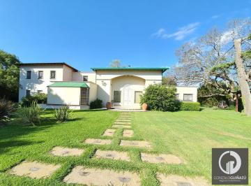 Casa · 800m² · 10 Ambientes · 2 Cocheras · Casa de 4 Dorm. - Campo - Casco - Casa de Huéspedes - Casa de Caseros - Pileta - Ramallo