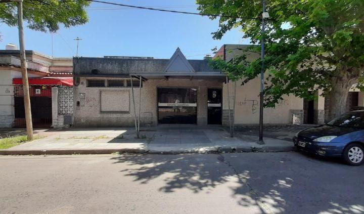 Terreno · 190m² · 1 Cochera