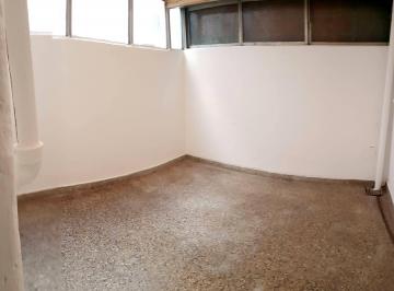 Departamento de 2 ambientes, La Matanza · Crovara 300 Piso 1 X Escal 51 m² Dos Amb y Medio. 2 Patios. Muy Lumin. Bajas Exp