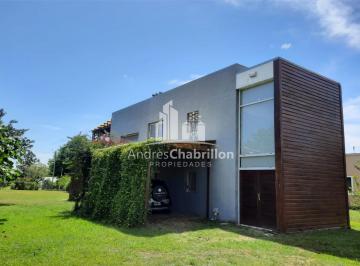 Casa · 90m² · 3 Ambientes · 3 Cocheras · Casa en Zona Lago de Salto Grande