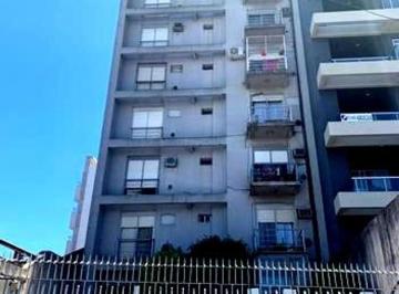 Departamento · 47m² · 2 Ambientes · Oportunidad 2 Ambtes a 200 m de La Pza. Alsina con Baul.