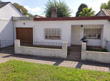 Casa · 100m² · 3 Ambientes · 1 Cochera · Casa 3 Ambientes - Castelar Norte