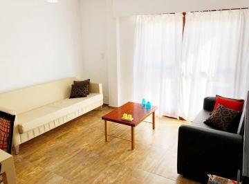 Departamento · 40m² · 2 Ambientes · 1 Cochera · Excelente Oportunidad! Venta Departamento Dos Amb. C/cocina Separada!totalmente Reciclado a Nuev