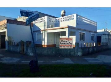Casa · 90m² · 2 Dormitorios · Casa 3 Ambientes en Morón