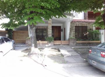 Casa · 175m² · 3 Dormitorios · Casa 4 Ambientes