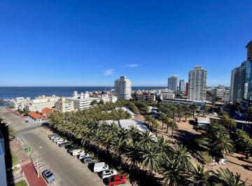 Foto1 · Vista Al Puerto y Al Faro