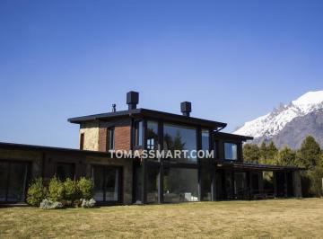 Casa · 232m² · 5 Ambientes · 1 Cochera · Casa - Arelauquen Golf & Country Club