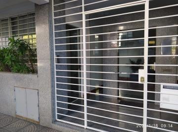 Departamento · 52m² · 3 Ambientes · Piso Exclusivo en Venta - Juan m. de Rosas 1611