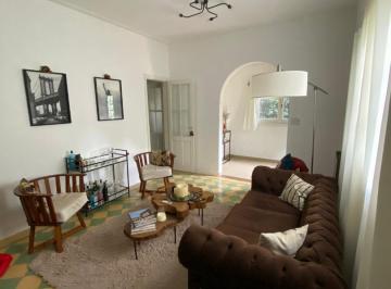Casa · 120m² · 2 Ambientes · 1 Cochera · Casa 2 Ambientes