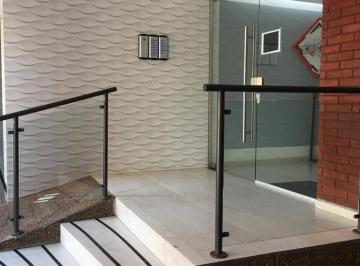 Departamento de 3 ambientes, Tres de Febrero · Pleno Centro de Caseros Excelente Tres Ambientes con Cochera Fija