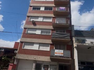 Departamento · 3 Ambientes · 1 Cochera · Departamento - Berazategui