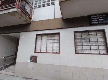 Departamento · 54m² · 3 Ambientes · 1 Cochera · Fragata Sarmiento N° 1605 - Depto. 3 Amb con Patio y Coch