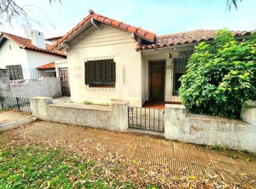 Casa de 4 ambientes, Ituzaingó · Chalet en Venta en Ituzaingo Norte
