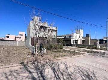 Foto · Casa Venta Comarca Villa Allende 3 Dorm. 3 Baños 1 Dormitorio en Pb