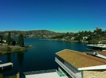 Casa de 7 ambientes, Villa Carlos Paz · Importante Propiedad en Carlos Paz con Costa Al Lago