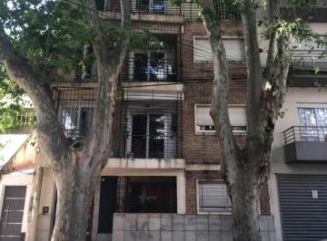 Departamento de 2 ambientes, Rosario · San Lorenzo 3212 - Ideal Estudiantes - 32 m² - Escalera