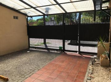 Casa · 200m² · 3 Ambientes · 1 Cochera · Casas - Casa - Banfield - Oeste, Gran Bs. As. Sur