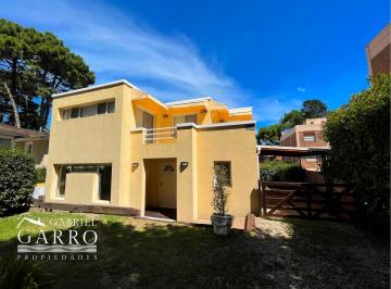 PH · 143m² · 5 Ambientes · 1 Cochera · Hermoso Dúplex en Venta en Zona Duplex de Pinamar.
