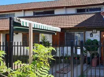 Casa · 59m² · 3 Ambientes · 1 Cochera · Duplex en Venta en Haedo Norte
