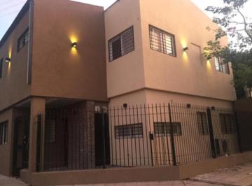 Casa · 200m² · 5 Ambientes · 1 Cochera · Casa Venta Ituzaingo Norte