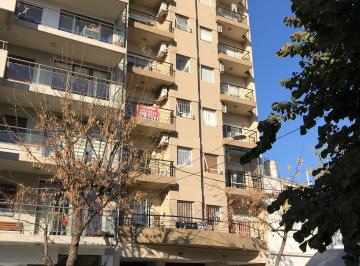 Departamento de 3 ambientes, Liniers · Liniers Semipiso 3 Amb Al Frente.