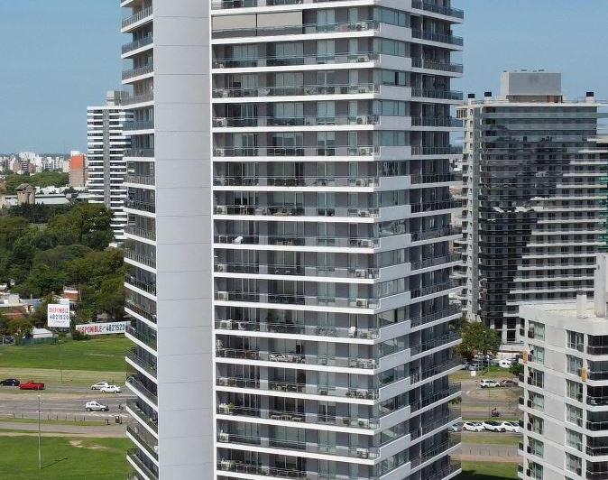 Departamento · 140m² · 4 Ambientes · 1 Cochera