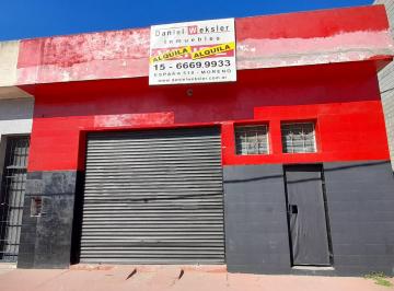 Local comercial , Moreno · Excelente Local / Galpón Sobre Autopista