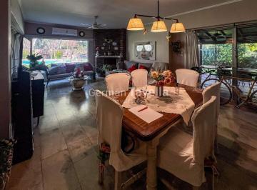 TAV-TAV-6399_2 · Venta Casa 4 Ambientes con Parque y Piscina en Parque Leloir, Ituzaingó