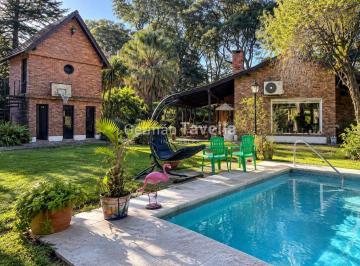 TAV-TAV-6399_2 · Venta Casa 4 Ambientes con Parque Leloir