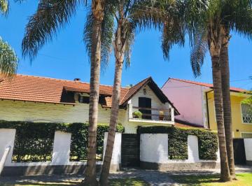 Casa · 800m² · 5 Ambientes · 2 Cocheras · Casa - Ituzaingó Norte