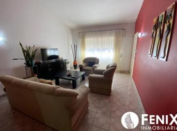 Casa · 321m² · 3 Ambientes · 1 Cochera · Cf778 - Casa en Venta Z/ Av Rademacher y Av Monteagudo