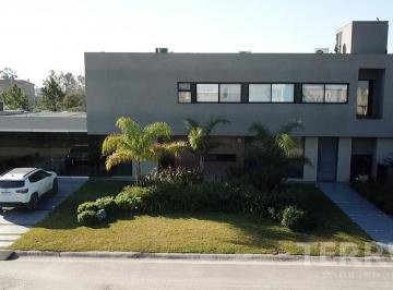 Casa · 280m² · 5 Ambientes · Casa Venta Canning Barrio Don Joaquin