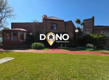 DOP-DOP-841_2 · Casa 4 Ambientes con Pileta