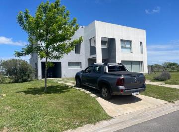 Casa · 266m² · 1 Cochera · Haras Santa Maria Casa en Venta