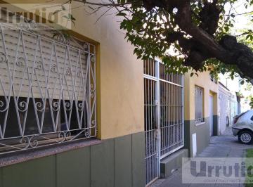 Casa · 110m² · 3 Dormitorios · 1 Cochera · Casa - Moron