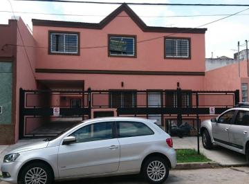 Departamento de 4 ambientes, San Isidro · Dúplex Al Fondo de 4 Amb con Cochera y Parque.