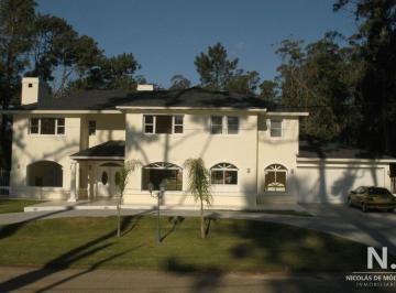 Foto1 · Vendida - Casa en Jardines de Cordoba - Punta del Este