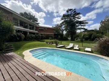 Foto1 · Casa 6 Dorm. en Venta