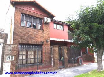 Casa de 6 ambientes, La Matanza · V677 V. Luzuriaga Comodo Chalet 5/6 Ambientes en Dos Plantas Patio con Piscina