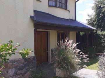 Casa · 174m² · 4 Ambientes · 1 Cochera · Vendo Casa de 3 Dorm. en Talar de Mendiolaza