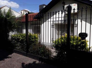 Casa · 300m² · 5 Ambientes · Casa - Lomas de Zamora Oeste