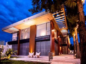 Local comercial · 130m² · 2 Ambientes · Local en Venta en Paseo Don Carlos | Av 31 y 505 Mb Gonnet Lp