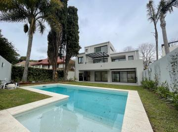 Casa de 4 ambientes, San Isidro · Casa en Alquiler en Excelente Ubicación