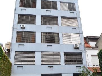 Departamento · 68m² · 3 Ambientes · 3amb Amplio, Muy Lum, Excelente Ubicacion!